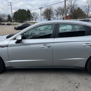 HYUNDAI SONATA HYBRID BLUE - 4