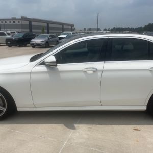 MERCEDES-BENZ E-CLASS - 4