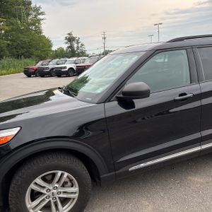 صورة 2 لـ 2023 FORD EXPLORER XLT