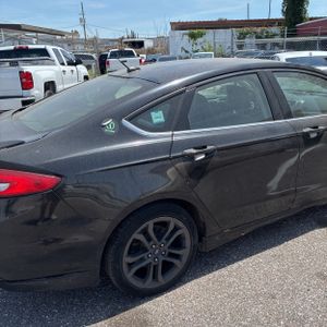 FORD FUSION HYBRID SE - 9