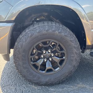 2025 RAM 1500 BIG HORN thumbnail 17