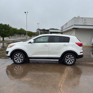 KIA SPORTAGE LX - 3