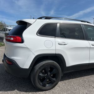 JEEP CHEROKEE - 9
