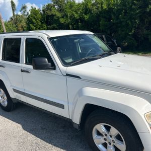 2010 JEEP LIBERTY SPORT — миниатюра 13