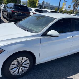 VOLKSWAGEN JETTA S - 2