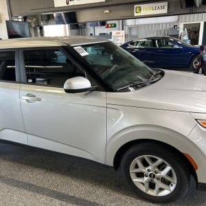 2021 KIA SOUL S 照片 13