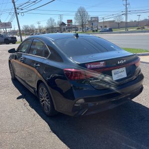 KIA FORTE GT-LINE - 5