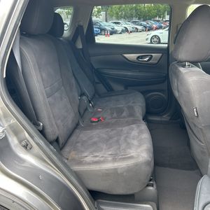 2015 Nissan ROGUE SV thumbnail 35