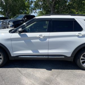 FORD EXPLORER XLT - 4