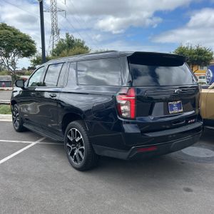 CHEVROLET SUBURBAN RST - 5