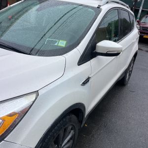 FORD ESCAPE TITANIUM - 2