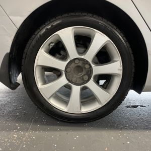 2013 Hyundai ELANTRA LIMITED 缩略图 19