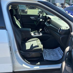 صورة مصغرة 33 لـ 2023 Chevrolet BLAZER LT