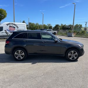 MERCEDES-BENZ GLC - 10