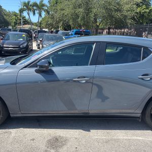 2024 Mazda MAZDA3 HATCHBACK 2.5 S CARBON EDITION — фото 4