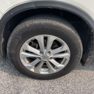 2016 Nissan ROGUE SV — миниатюра 17