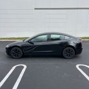 TESLA MODEL 3 LONG RANGE - 3