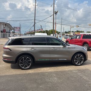 صورة 10 لـ 2020 Lincoln AVIATOR RESERVE