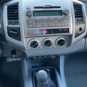 صورة 35 لـ 2010 Toyota TACOMA BASE