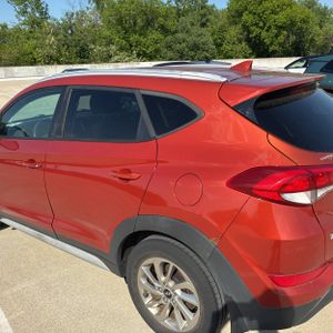 HYUNDAI TUCSON - 6