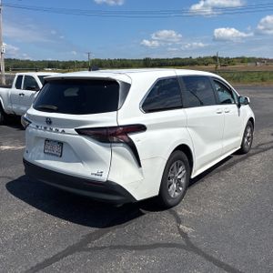 2023 Toyota SIENNA LE 8-PASSENGER 照片 6
