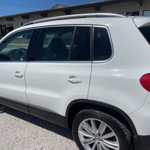 VOLKSWAGEN TIGUAN SE 4MOTION - 6