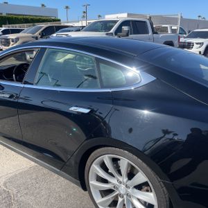 TESLA MODEL S BASE - 6