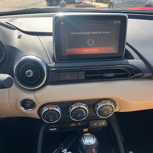 صورة 34 لـ 2017 Mazda MX-5 MIATA RF GRAND TOURING