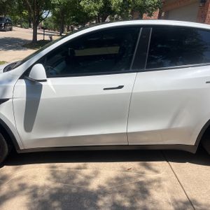 TESLA MODEL Y LONG RANGE - 4