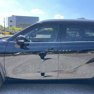 صورة 4 لـ 2022 Toyota HIGHLANDER XLE