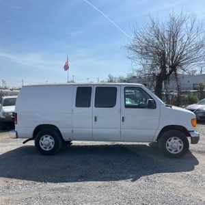 Ford E-Series E-250 - 10