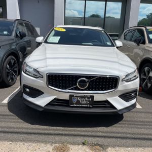 صورة مصغرة 12 لـ 2024 Volvo V60 CROSS COUNTRY B5 ULTIMATE