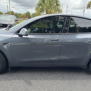 TESLA MODEL Y LONG RANGE - 4