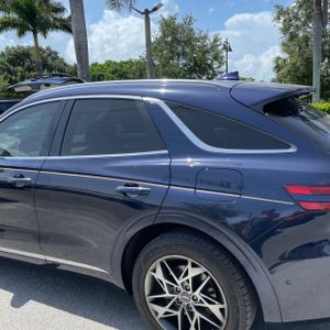 2022 Genesis GV70 2.5T STANDARD — фото 6