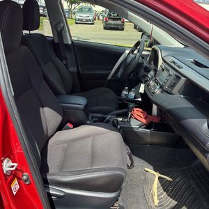2013 Toyota RAV4 XLE — миниатюра 33