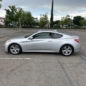 HYUNDAI GENESIS COUPE 3.8 GRAND TOURING - 2