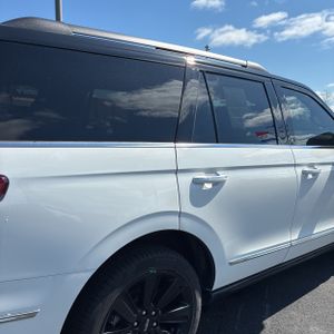 LINCOLN NAVIGATOR BLACK LABEL - 9
