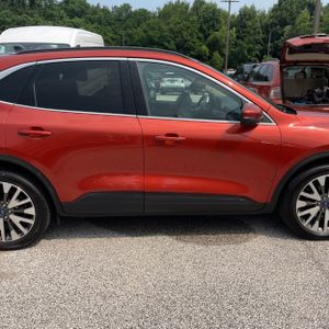 صورة مصغرة 11 لـ 2020 FORD ESCAPE TITANIUM