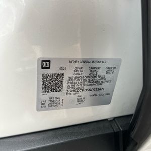 2024 Chevrolet SUBURBAN LT photo 57