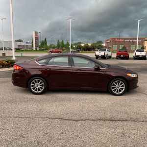 FORD FUSION SE - 10