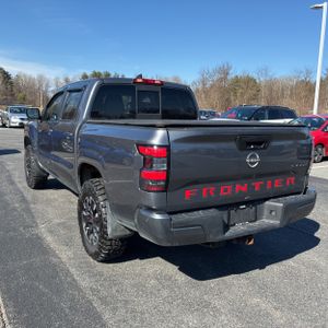 NISSAN FRONTIER SV - 5