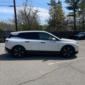 BMW IX XDRIVE50 - 10