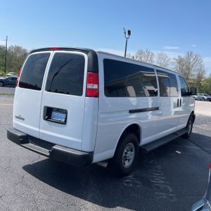 CHEVROLET EXPRESS LS 3500 - 8