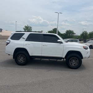 TOYOTA 4RUNNER - 10