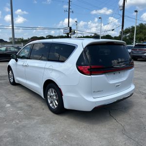 CHRYSLER PACIFICA TOURING L - 5