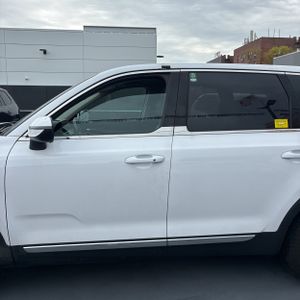 KIA TELLURIDE LX - 4