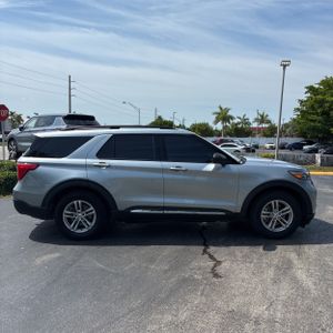 FORD EXPLORER XLT - 10