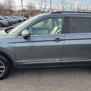 VOLKSWAGEN TIGUAN SE 4MOTION - 4