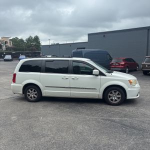 صورة 10 لـ 2012 Chrysler TOWN AND COUNTRY TOURING