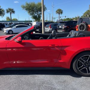 FORD MUSTANG ECOBOOST PREMIUM - 4